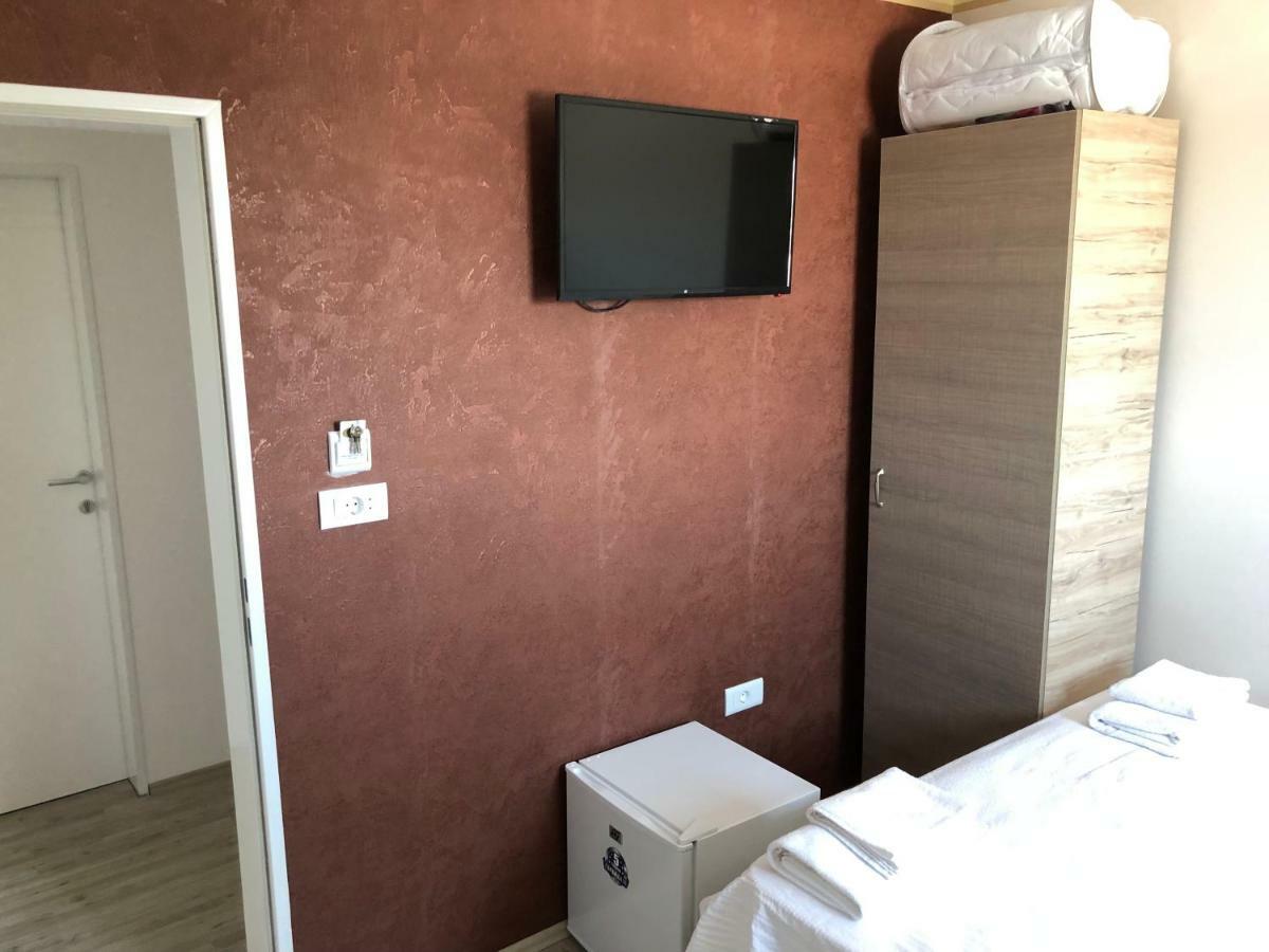 Kubi Hotel Sztruga Kültér fotó