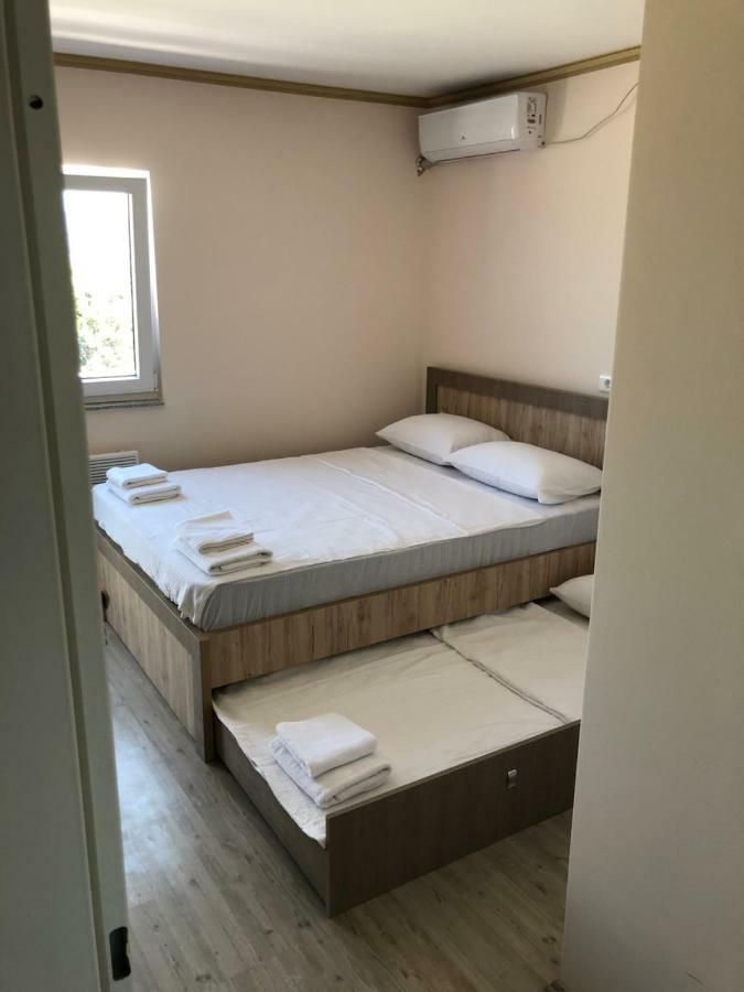 Kubi Hotel Sztruga Kültér fotó